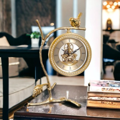 ELEGANT PETITE TIMEPIECE